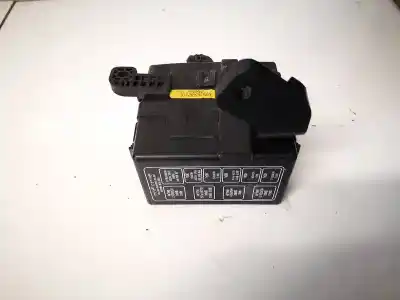 Recambio de automóvil de segunda mano de CAJA RELES -  FUSIBLES para HYUNDAI SANTA FE (BM)  referencias OEM IAM 914252B57300  91425-2B573-00, N91425-2B573-00