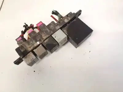 Second-hand car spare part fuse box unit for skoda octavia combi (1u5) 1.9 tdi oem iam references 8l0941822   Second-hand car spare part fuse box unit for skoda octavia combi (1u5) 1.9 tdi oem iam references 8l0941822