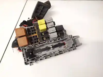 Peça sobressalente para automóvel em segunda mão  por OPEL MERIVA  Referências OEM IAM 93363140  