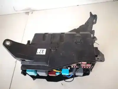 Pezzo di ricambio per auto di seconda mano scatola relè/fusibili per toyota rav 4 (a3) 2.2 d-cat riferimenti oem iam   