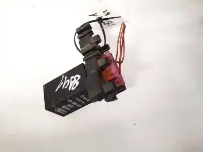Second-hand car spare part relay for audi a4 avant (b5) 1.9 tdi oem iam references 4d0907131  
