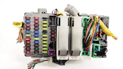 Second-hand car spare part fuse box unit for honda cr-v (re) 2.2 ctdi oem iam references 52575lm  5lmhw5v8