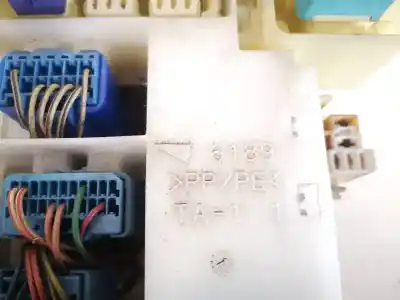 Second-hand car spare part fuse box unit for toyota corolla (e12) 2.0 d-4d linea luna berlina oem iam references 6189  