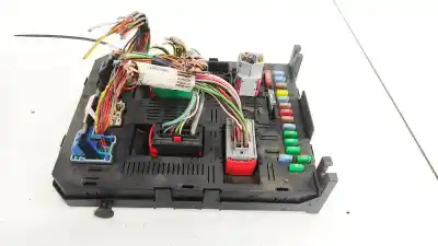 Pièce détachée automobile d'occasion Boîtes à Fusibles pour CITROEN C5 I (DC_) 1.8 16V (DC6FZB. DC6FZE) Références OEM IAM 9656530580  