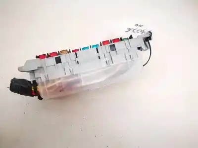 Second-hand car spare part fuse box unit for opel meriva b 1.7 16v cdti oem iam references 93363136  