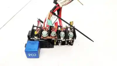 Pezzo di ricambio per auto di seconda mano  per AUDI A6 AVANT (4B5)  Riferimenti OEM IAM 8L0941822A  896083000
