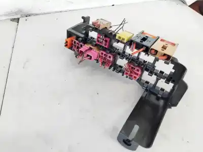 Second-hand car spare part fuse box unit for audi a4 avant (b5) 1.9 tdi oem iam references   