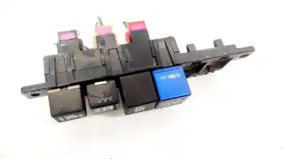 Автозапчастина б/у  для VOLKSWAGEN PASSAT VARIANT (3B5)  Посилання на OEM IAM 8L0941822A  