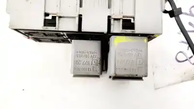 Second-hand car spare part fuse box unit for opel meriva 1.6 16v oem iam references 13100504  67720