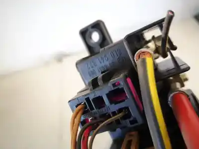 Second-hand car spare part fuse box unit for audi a3 (8l) 1.6 oem iam references 8l0941822  