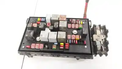 Pezzo di ricambio per auto di seconda mano SCATOLA RELÈ/FUSIBILI per OPEL ASTRA J LIM.  Riferimenti OEM IAM 13368642  1110129AA