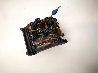 Second-hand car spare part fuse box unit for opel omega b 2.0 16v cat (x 20 xev / l34) oem iam references   