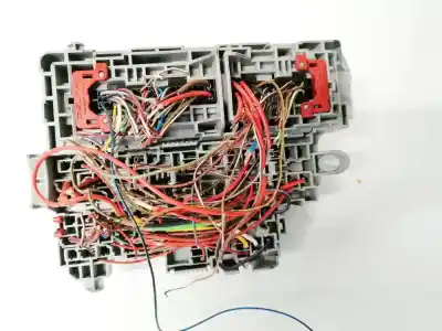 Second-hand car spare part fuse box unit for opel meriva 1.6 16v oem iam references 330518684  13111111, 5wk48664d