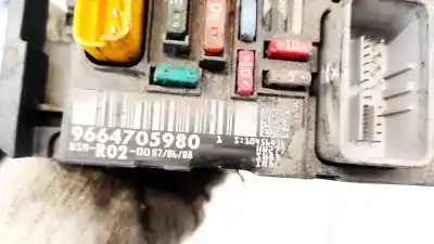 Pezzo di ricambio per auto di seconda mano scatola relè/fusibili per citroen c4 picasso 1.6 16v hdi fap riferimenti oem iam 9664705980  bsmr0200, r0200, r02