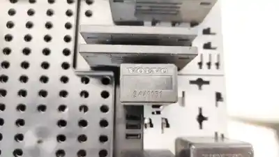 Second-hand car spare part fuse box unit for volvo xc90 2.5 t (7 asientos) oem iam references 9162316  