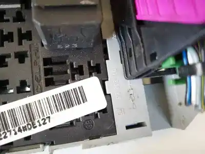 Second-hand car spare part fuse box unit for opel meriva b 1.7 16v cdti oem iam references 93363150  