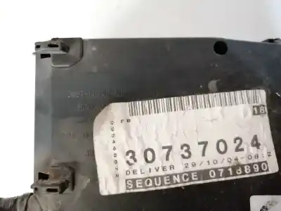 Second-hand car spare part fuse box unit for volvo v50 (545) 2.0 d oem iam references 30737024  3m5t-14a142-ab