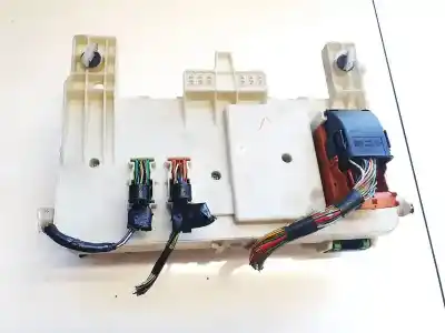 Second-hand car spare part fuse box unit for mazda 3 (bk) 1.6 di turbo oem iam references 519197016  66730c, 020606