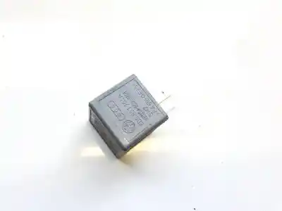 Second-hand car spare part relay for audi q7 (4l) 3.0 tdi oem iam references 8d0951253a  v23134-b52-x301