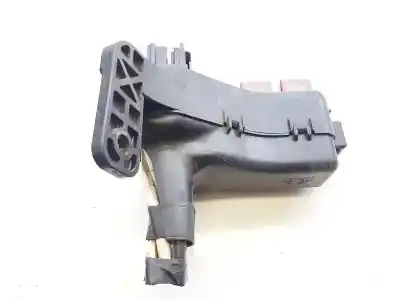 Second-hand car spare part fuse box unit for toyota corolla (e12) 2.0 d-4d linea luna berlina oem iam references 9098702016  90987-02016