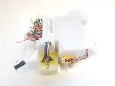 Peça sobressalente para automóvel em segunda mão caixa de fusíveis e relés por toyota corolla (e12) 2.0 d-4d linea luna berlina referências oem iam 7019ta1