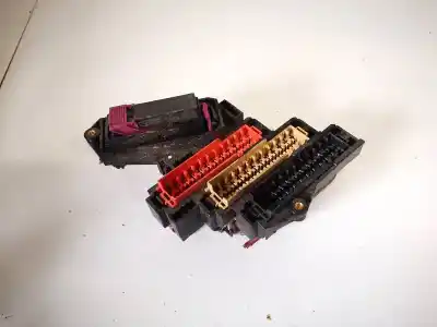 İkinci el araba yedek parçası RÖLE/SIGORTA KUTUSU için AUDI Q7 (4L)  OEM IAM referansları 4F1941824  