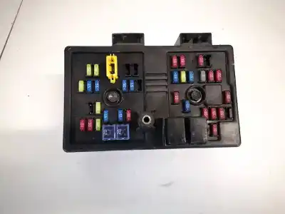 Peça sobressalente para automóvel em segunda mão CAIXA DE FUSÍVEIS E RELÉS por CHEVROLET CAPTIVA, 2006.01 - 2011.06  Referências OEM IAM 96821082  
