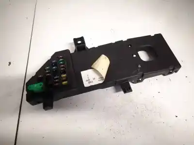 Second-hand car spare part fuse box unit for opel vectra c caravan 1.9 cdti oem iam references 13181984  13199490