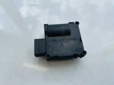 Pezzo di ricambio per auto di seconda mano Motore Apertura Boccole Aria Condizionata per AUDI A6 AVANT (4F5) 3.0 TDI Quattro Riferimenti OEM IAM 0132801359  4F0820511A