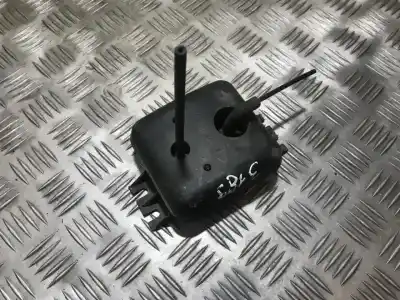 Peça sobressalente para automóvel em segunda mão Plásticos por OPEL VECTRA B CARAVAN 2.0 DTI Referências OEM IAM 2945AKT  