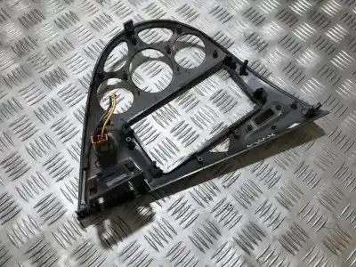 Pezzo di ricambio per auto di seconda mano plastica per ford focus turnier (cb4) 1.6 16v cat riferimenti oem iam 98aba047a04aew  98ab-a047a04-aew