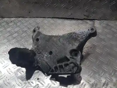 Pezzo di ricambio per auto di seconda mano Supporto Motore per VOLKSWAGEN PASSAT VARIANT (3B6) 2.0 TDI DPF Riferimenti OEM IAM 03L199207  