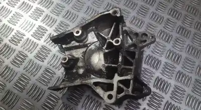 Pezzo di ricambio per auto di seconda mano supporto motore per opel vectra c caravan 1.9 cdti riferimenti oem iam 55187676  