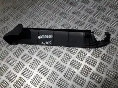 Pezzo di ricambio per auto di seconda mano plastica per toyota corolla (e11) 2.0 d-4d linea sol riferimenti oem iam 7213713030  72137-13030