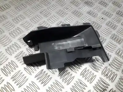 Pezzo di ricambio per auto di seconda mano plastica per toyota corolla (e11) 2.0 d-4d linea sol riferimenti oem iam 7212313010  72123-13010