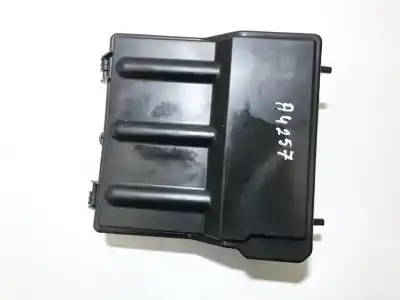 Автозапчастина б/у пластика для audi a5 cabriolet (8f7) 3.0 tdi quattro посилання на oem iam 8t0035619