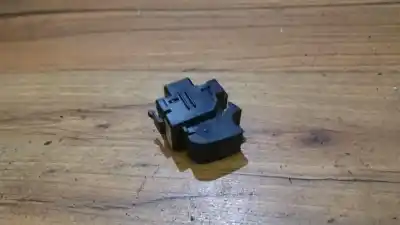 Second-hand car spare part LEFT FRONT POWER WINDOW SWITCH for TOYOTA COROLLA (_E12_)  OEM IAM references 8481002040  37077A 87C 02