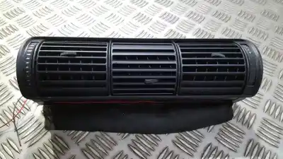 Автозапчастина б/у аераційна решіта для audi a4, b5 1999.09 - 2001.08 facelift 1.8 t 110kw 1995.01 - 2000.11 посилання на oem iam 8d2820951  