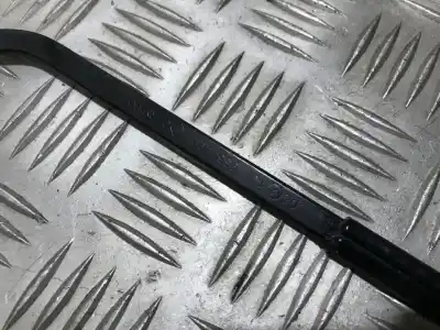 Автозапчастина б/у лівий передній ручок склоочисника для skoda octavia combi (1u5) 1.9 tdi посилання на oem iam 1j1955409a   Автозапчастина б/у лівий передній ручок склоочисника для skoda octavia combi (1u5) 1.9 tdi посилання на oem iam 1j1955409a