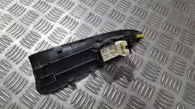 Second-hand car spare part left front power window switch for toyota rav 4 (a3) 2.2 turbodiesel cat oem iam references 7427142010  74271-42010