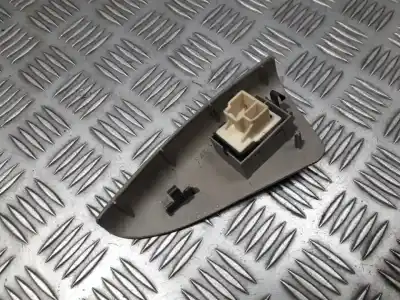 Peça sobressalente para automóvel em segunda mão botão / interruptor elevador vidro dianteiro esquerdo por chrysler vision (lh) 3.5 referências oem iam 4698130j  