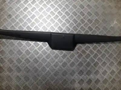 Peça sobressalente para automóvel em segunda mão plásticos por toyota corolla (e11) 2.0 d-4d linea sol referências oem iam 6479002010