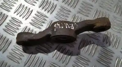 Second-hand car spare part engine support for chrysler pt cruiser (pt) 2.2 crd cat oem iam references   