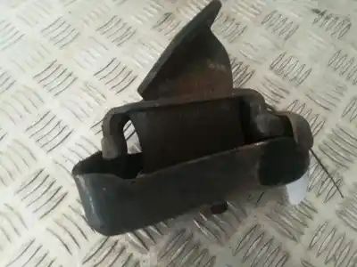 Second-hand car spare part engine support for kia sorento 2.5 crdi ex oem iam references 218123e150  21812-3e150