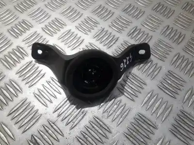 Pièce détachée automobile d'occasion Haut-parleur pour TOYOTA RAV 4 (A3) 2.2 D-4D CAT Références OEM IAM 8616042130  TS-07606
