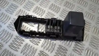 Pezzo di ricambio per auto di seconda mano plastica per nissan note (e11e) 1.4 cat riferimenti oem iam 684859u100  p10971