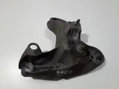 Автозапчастина б/у підтримка двигуна для AUDI A4 AVANT (8E) 2.0 TDI Quattro (DPF) Посилання на OEM IAM 8E0199351  