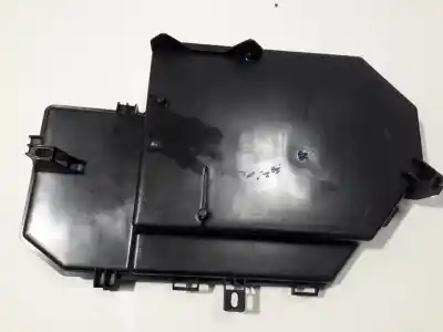 Автозапчасти б/у пластики за audi a4 avant (8e) 2.0 tdi quattro (dpf) ссылки oem iam 8e0035619