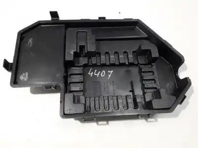 Автозапчастина б/у пластика для audi a4 avant (8e) 2.0 tdi quattro (dpf) посилання на oem iam 8e0035619  