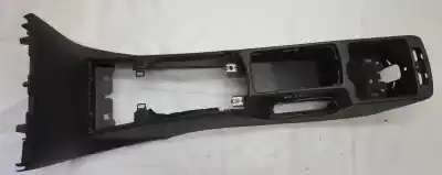 Peça sobressalente para automóvel em segunda mão plásticos por volvo v50 (545) 2.0 d referências oem iam 8687408